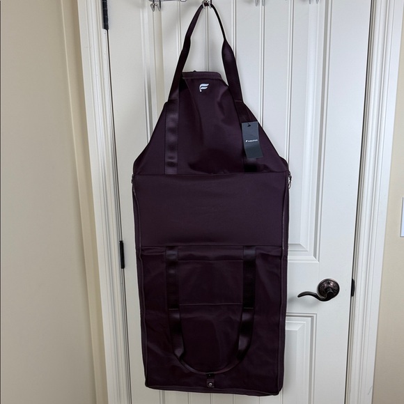 Fabletics Convertible Travel Bag Oxblood Purple Foldable Garment Duffle NWT - Picture 4 of 6